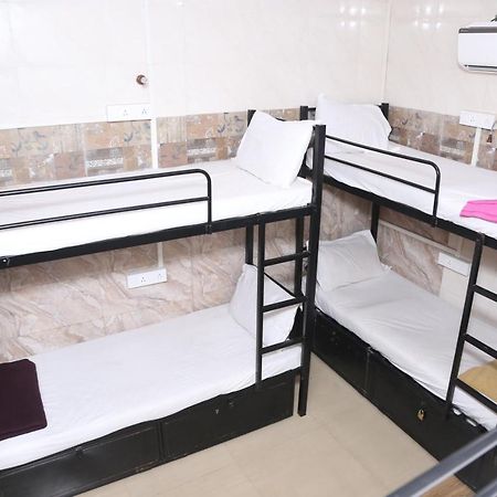 New Super Dormitory Bombay Exterior foto