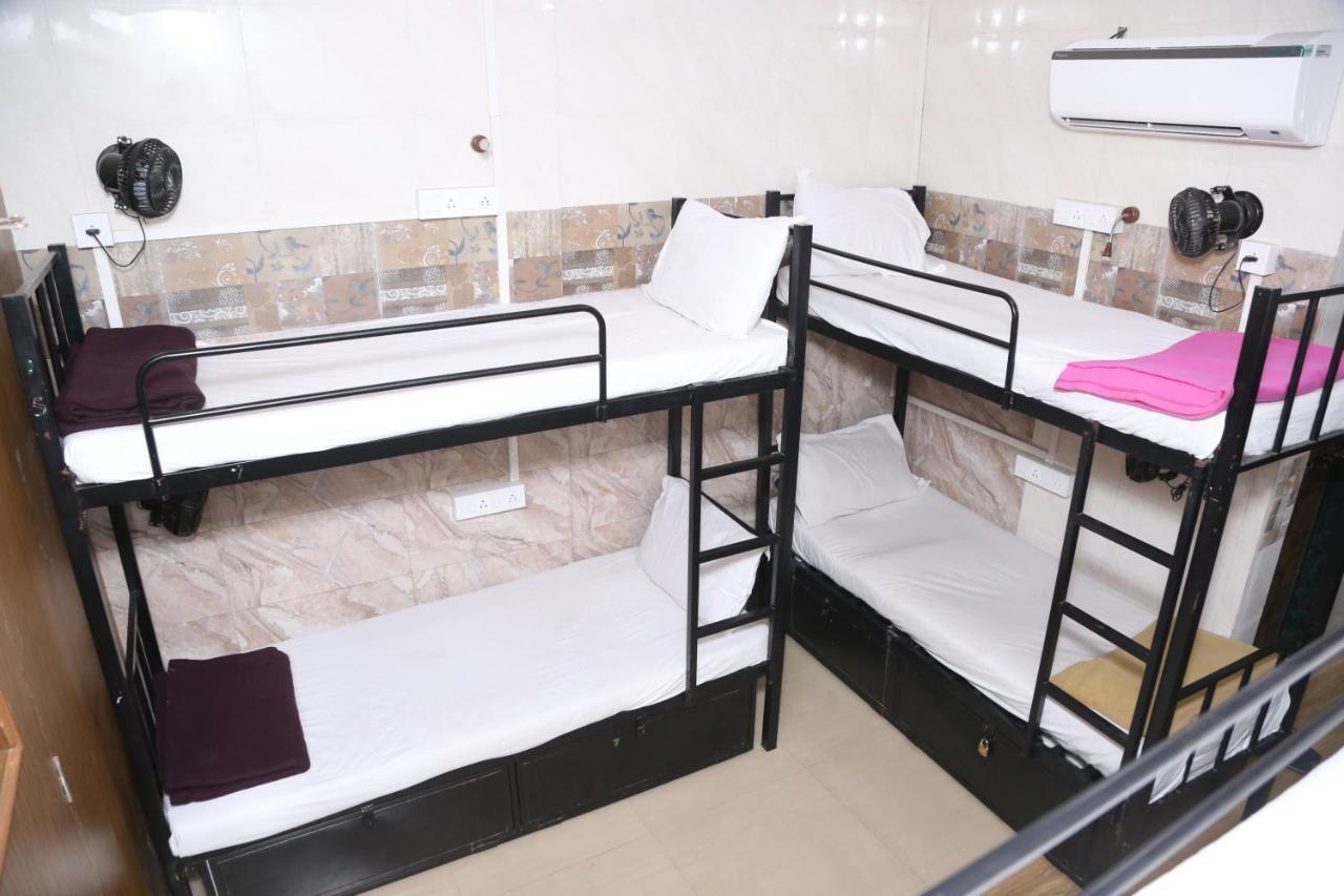 New Super Dormitory Bombay Exterior foto